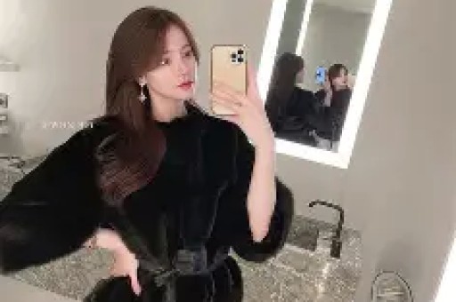 美女壁纸﹣明星绯闻性感女神﹣张馨予春日校服少女